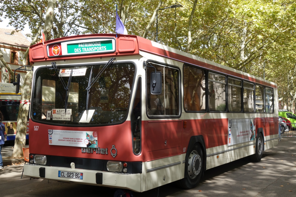 Bus expo Berliet PR100 n°537 (Saint Orens)